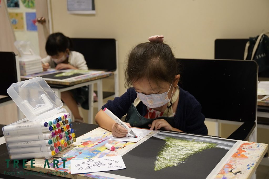 3 year old's art class
