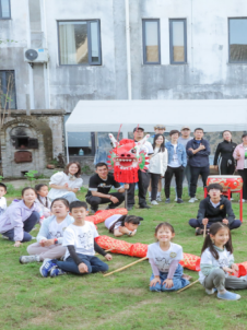 Children at the Day 6 closing ceremony reflecting on their Huizhou journey