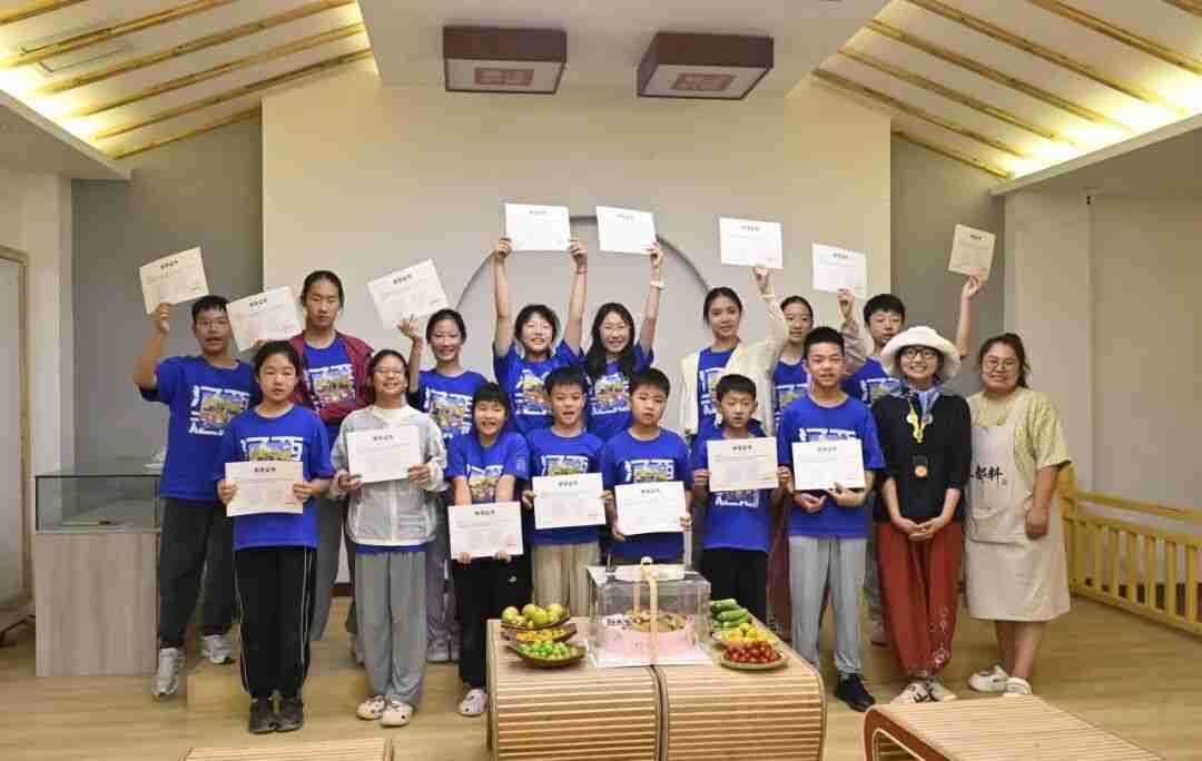 Children celebrating at the art closing ceremony